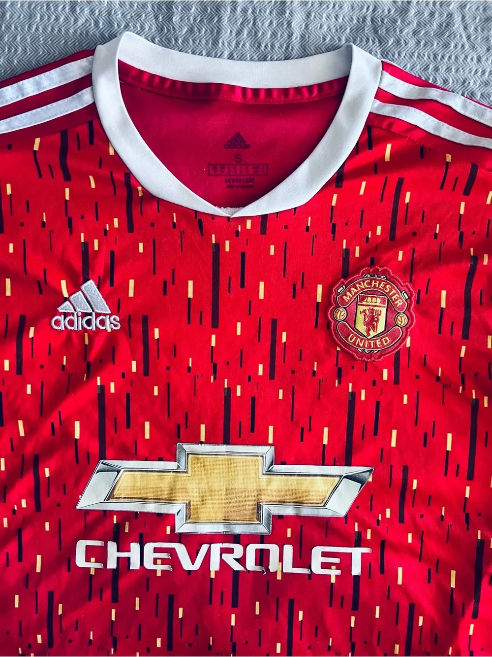 adidas bold red